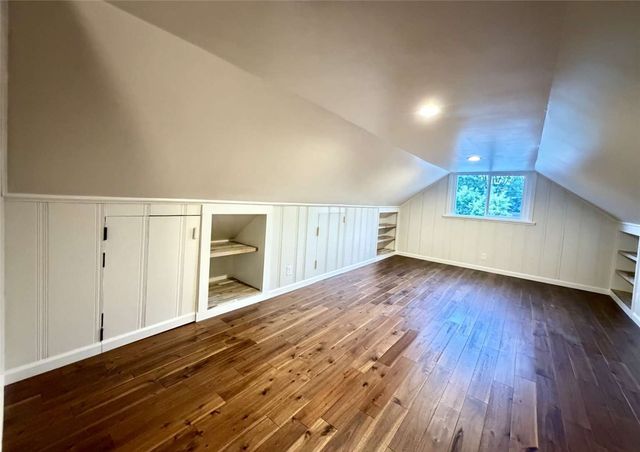 713 E Dorothy Lane, Kettering, OH 45419