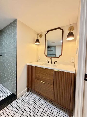 713 E Dorothy Lane, Kettering, OH 45419