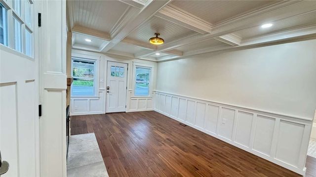 713 E Dorothy Lane, Kettering, OH 45419