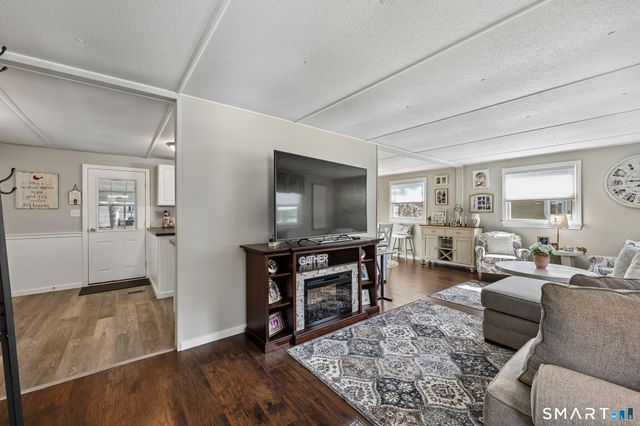 25 Garden Drive, Southington, CT 06489