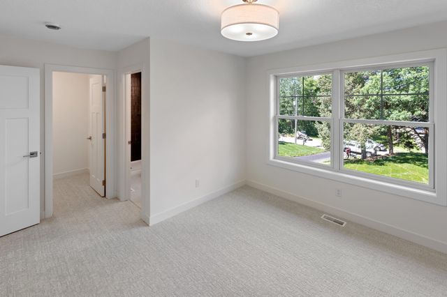 18 Balsam Lane N, Plymouth, MN 55441