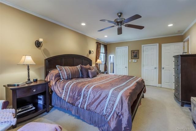 4220 Express Drive S, Ronkonkoma, NY 11779