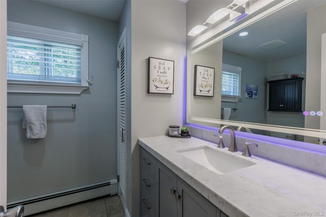 4220 Express Drive S, Ronkonkoma, NY 11779