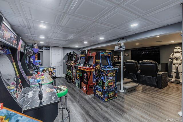 4220 Express Drive S, Ronkonkoma, NY 11779