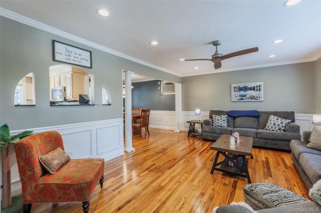 4220 Express Drive S, Ronkonkoma, NY 11779