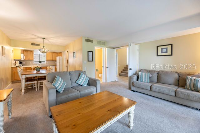 21 Haul Away Apt 15, Hilton Head Island, SC 29928