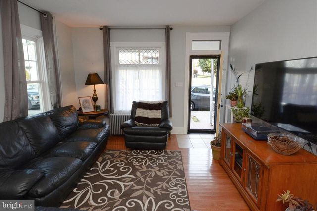 206 CHERRY ST, East Greenville, PA 18041