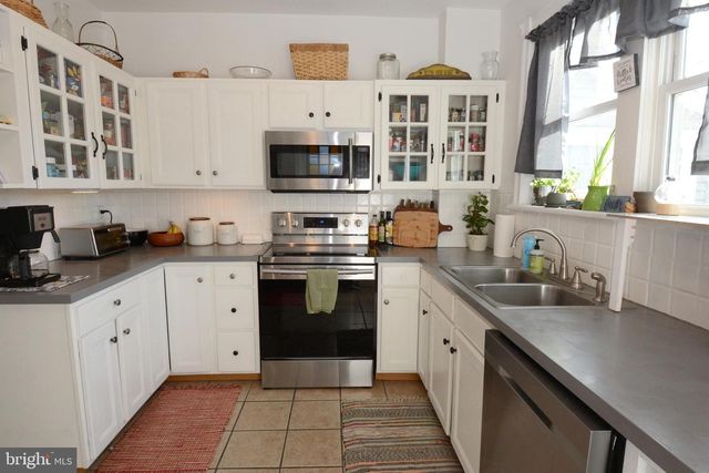 206 CHERRY ST, East Greenville, PA 18041