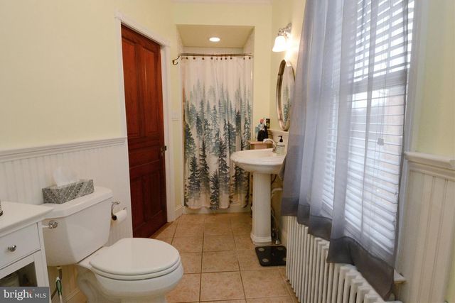 206 CHERRY ST, East Greenville, PA 18041