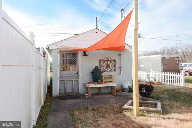 206 CHERRY ST, East Greenville, PA 18041