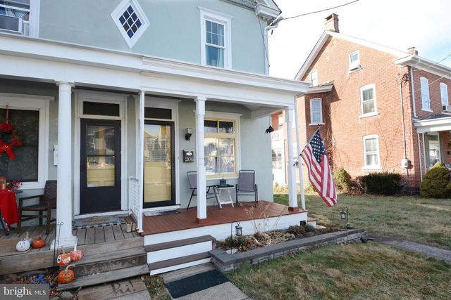 206 CHERRY ST, East Greenville, PA 18041