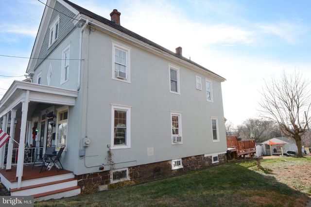 206 CHERRY ST, East Greenville, PA 18041