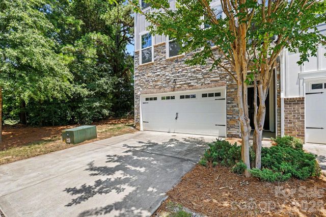 15124 Holly Run Lane, Charlotte, NC 28277