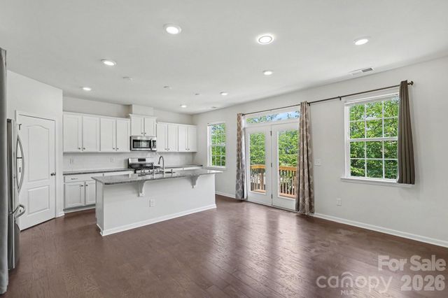 15124 Holly Run Lane, Charlotte, NC 28277