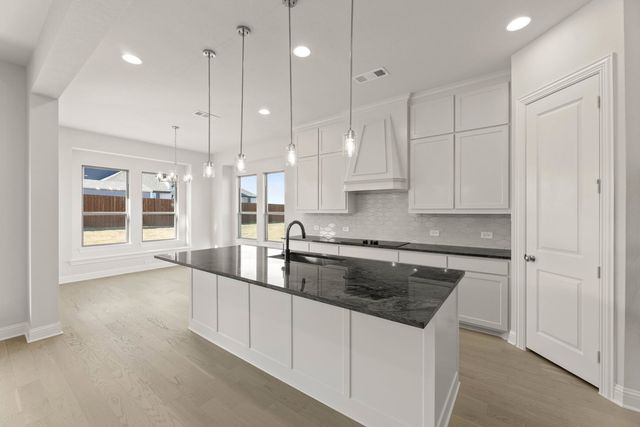 4617 Nomad Drive, Midlothian, TX 76065