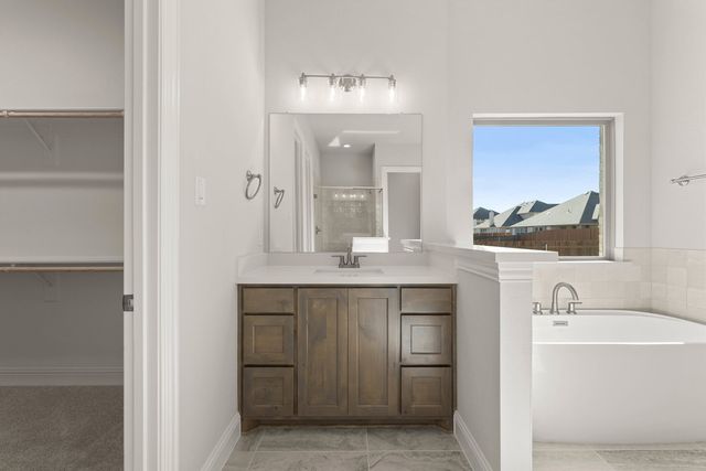 4617 Nomad Drive, Midlothian, TX 76065