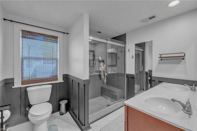 710 James DR, Newport News, VA 23605