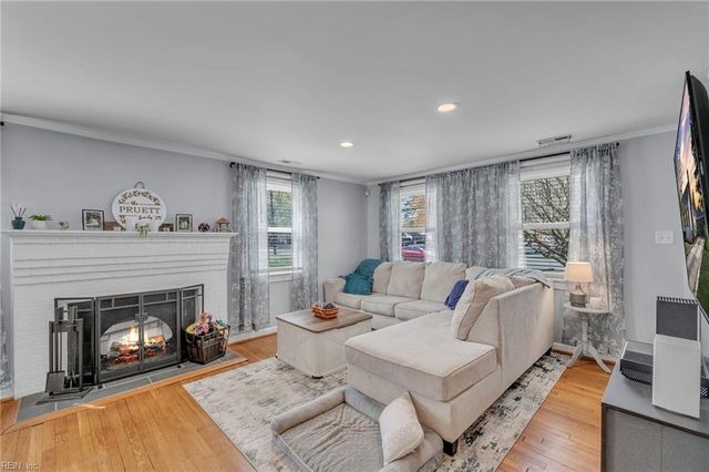 710 James DR, Newport News, VA 23605