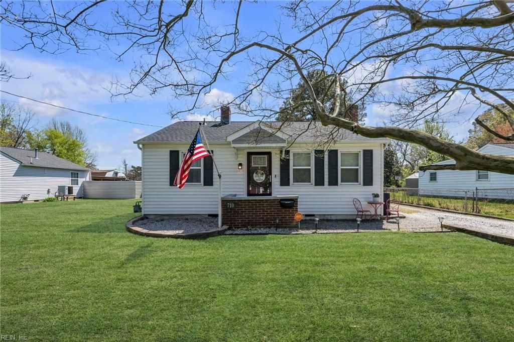 710 James DR, Newport News, VA 23605