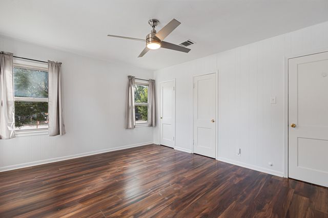 1500 W 10th Street, Mcgregor, TX 76657