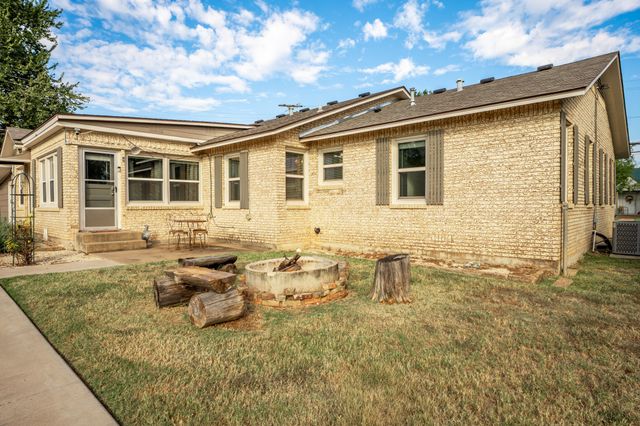 1500 W 10th Street, Mcgregor, TX 76657