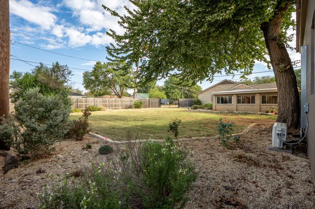 1500 W 10th Street, Mcgregor, TX 76657