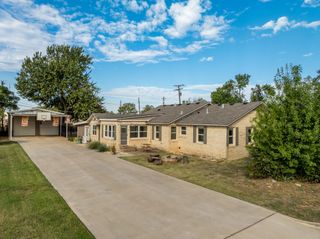 1500 W 10th Street, Mcgregor, TX 76657