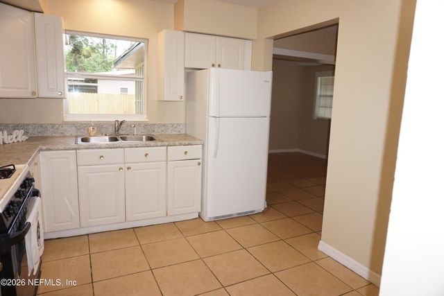 7459 STRATO Road, Jacksonville, FL 32210