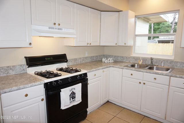 7459 STRATO Road, Jacksonville, FL 32210