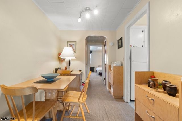 637 Myrtle St, Elizabeth City, NJ 07202