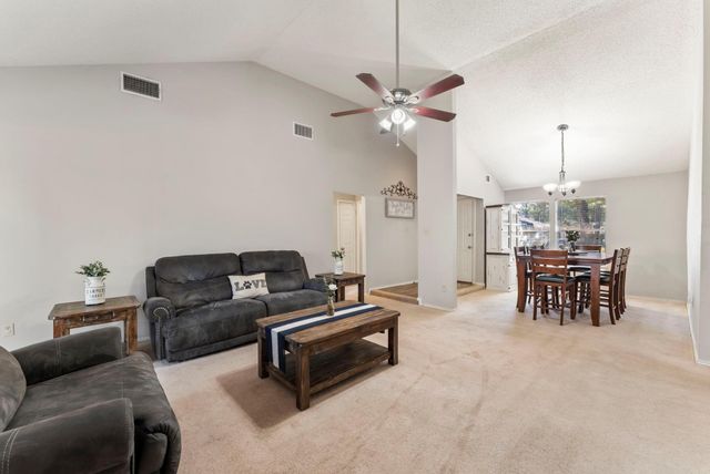 43 Country Forest Court, The Woodlands, TX 77380