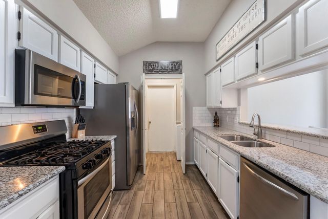 43 Country Forest Court, The Woodlands, TX 77380