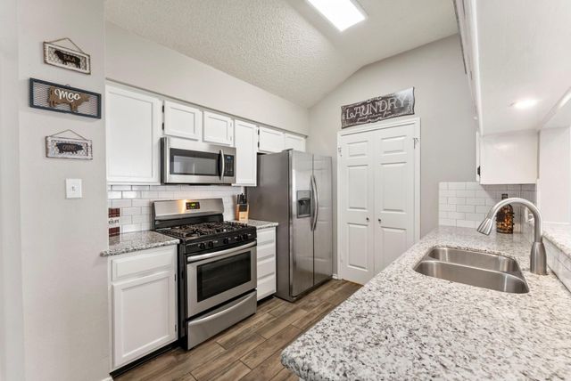 43 Country Forest Court, The Woodlands, TX 77380