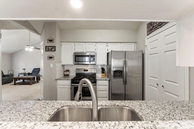 43 Country Forest Court, The Woodlands, TX 77380