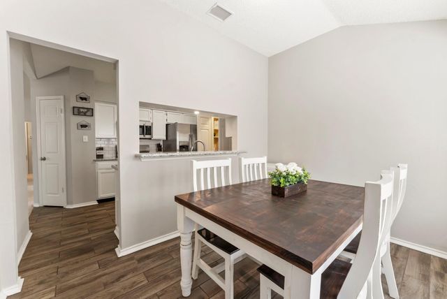 43 Country Forest Court, The Woodlands, TX 77380