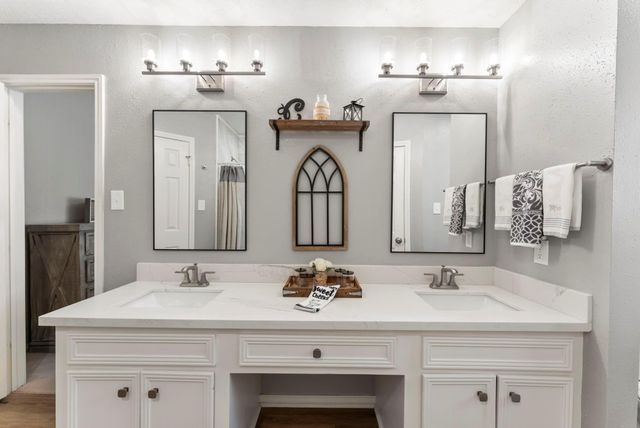 43 Country Forest Court, The Woodlands, TX 77380