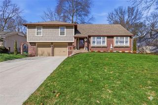 8108 W 72nd Street, Overland Park, KS 66204