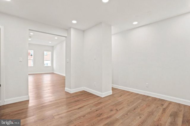 1724 S 4TH ST, Philadelphia, PA 19148