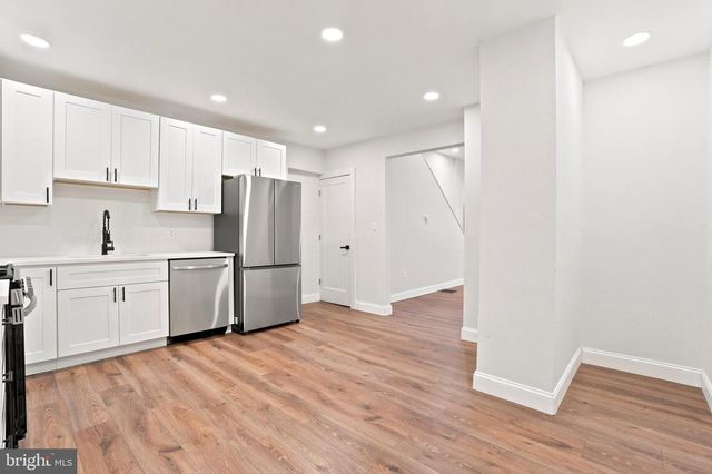 1724 S 4TH ST, Philadelphia, PA 19148