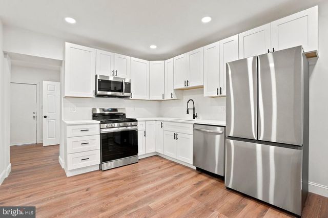 1724 S 4TH ST, Philadelphia, PA 19148