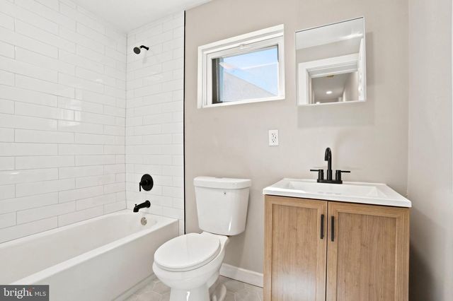 1724 S 4TH ST, Philadelphia, PA 19148