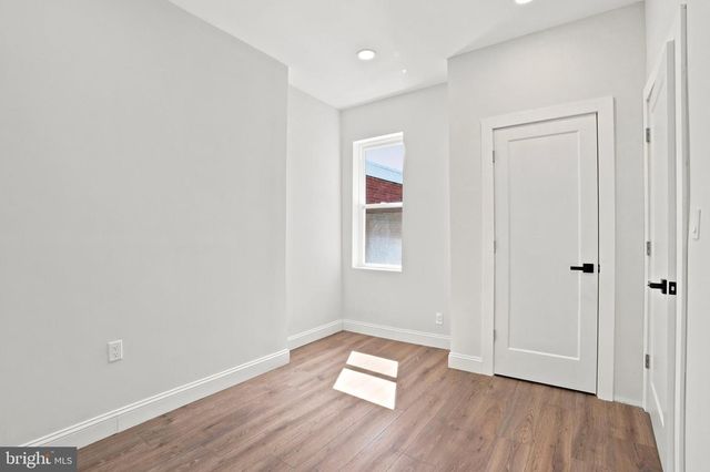 1724 S 4TH ST, Philadelphia, PA 19148