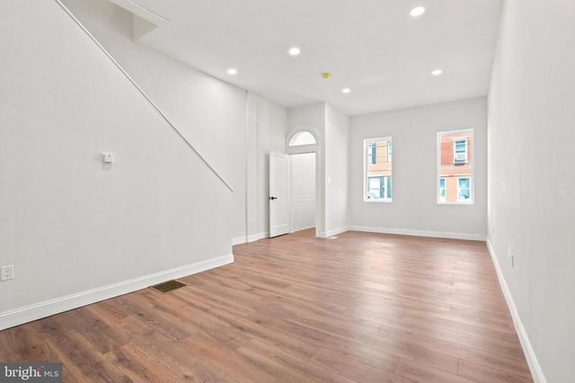 1724 S 4TH ST, Philadelphia, PA 19148
