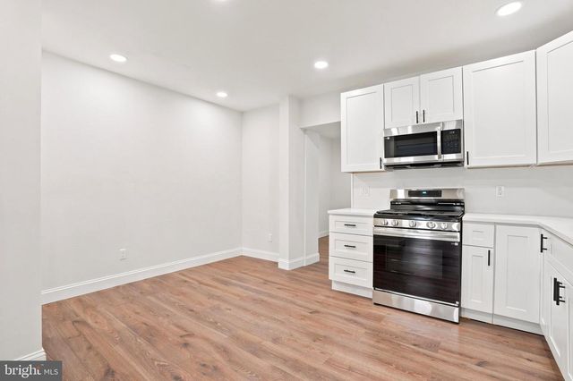1724 S 4TH ST, Philadelphia, PA 19148
