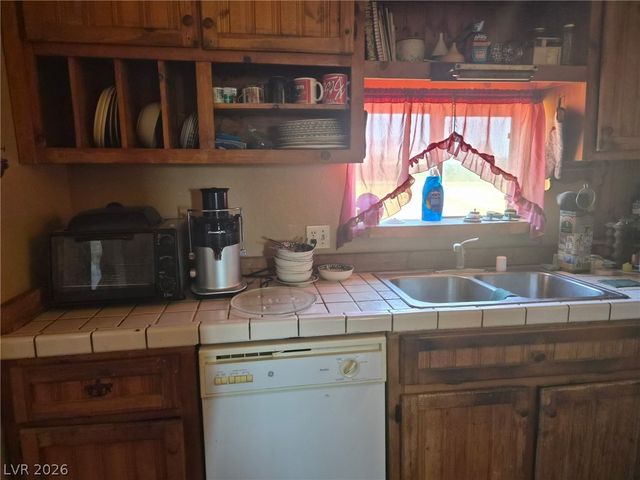 1480 Landmark Avenue, Pahrump, NV 89060