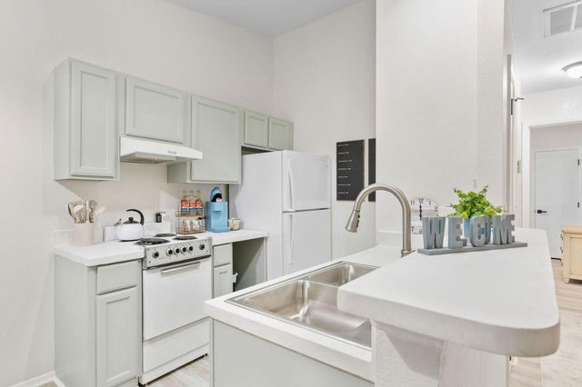 35 Mocking Jay Lane 111, Kimberling City, MO 65686