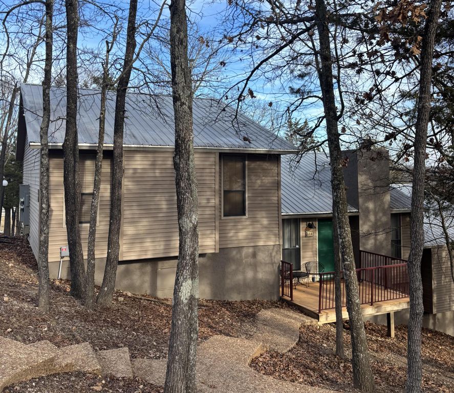 35 Mocking Jay Lane 111, Kimberling City, MO 65686