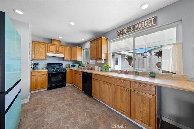 494 S Whipple Street, Fort Bragg, CA 95437