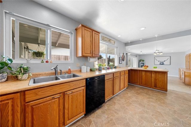 494 S Whipple Street, Fort Bragg, CA 95437