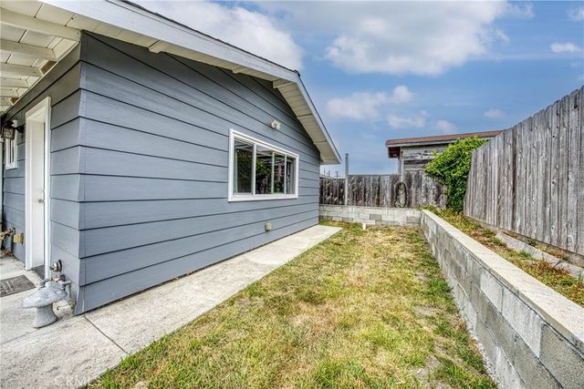 494 S Whipple Street, Fort Bragg, CA 95437